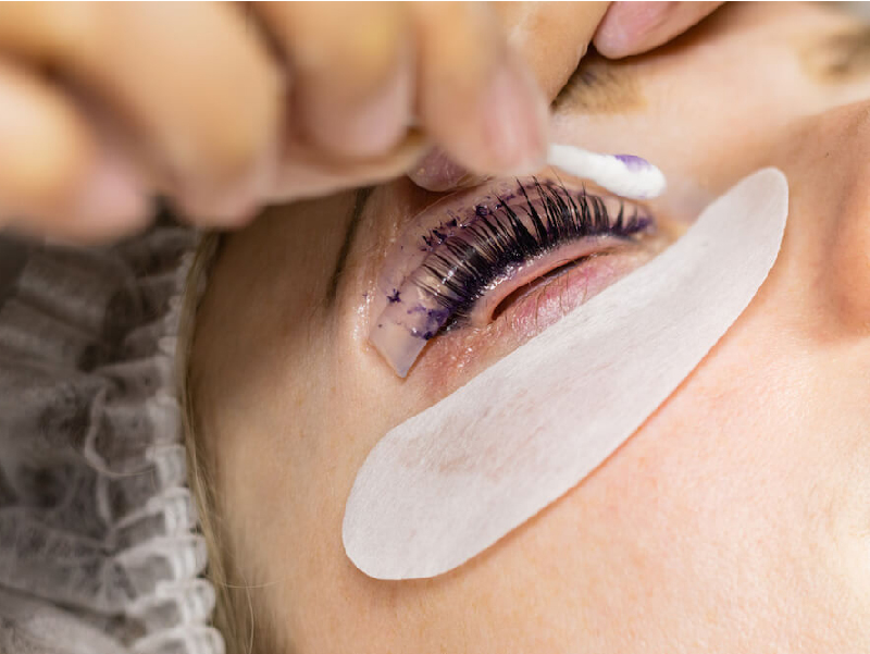 Eyelash consultation